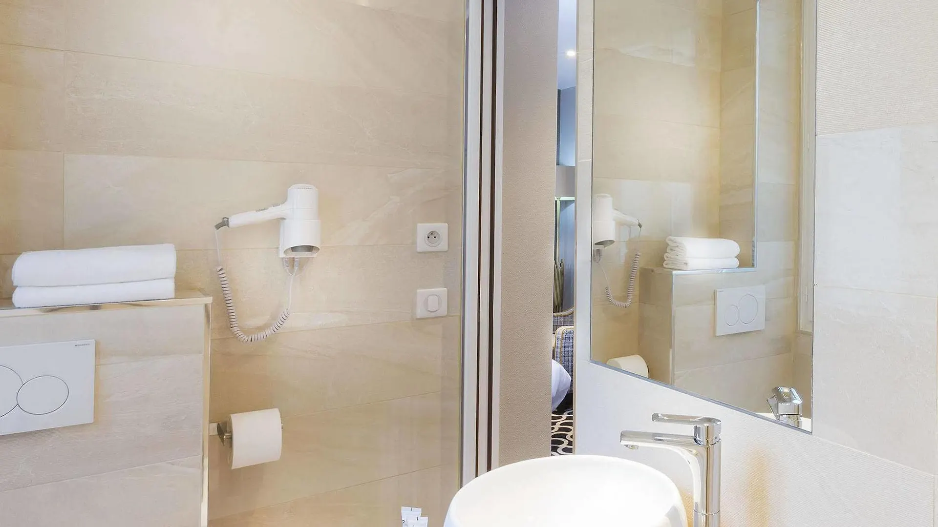Hotel International Париж 3*,
