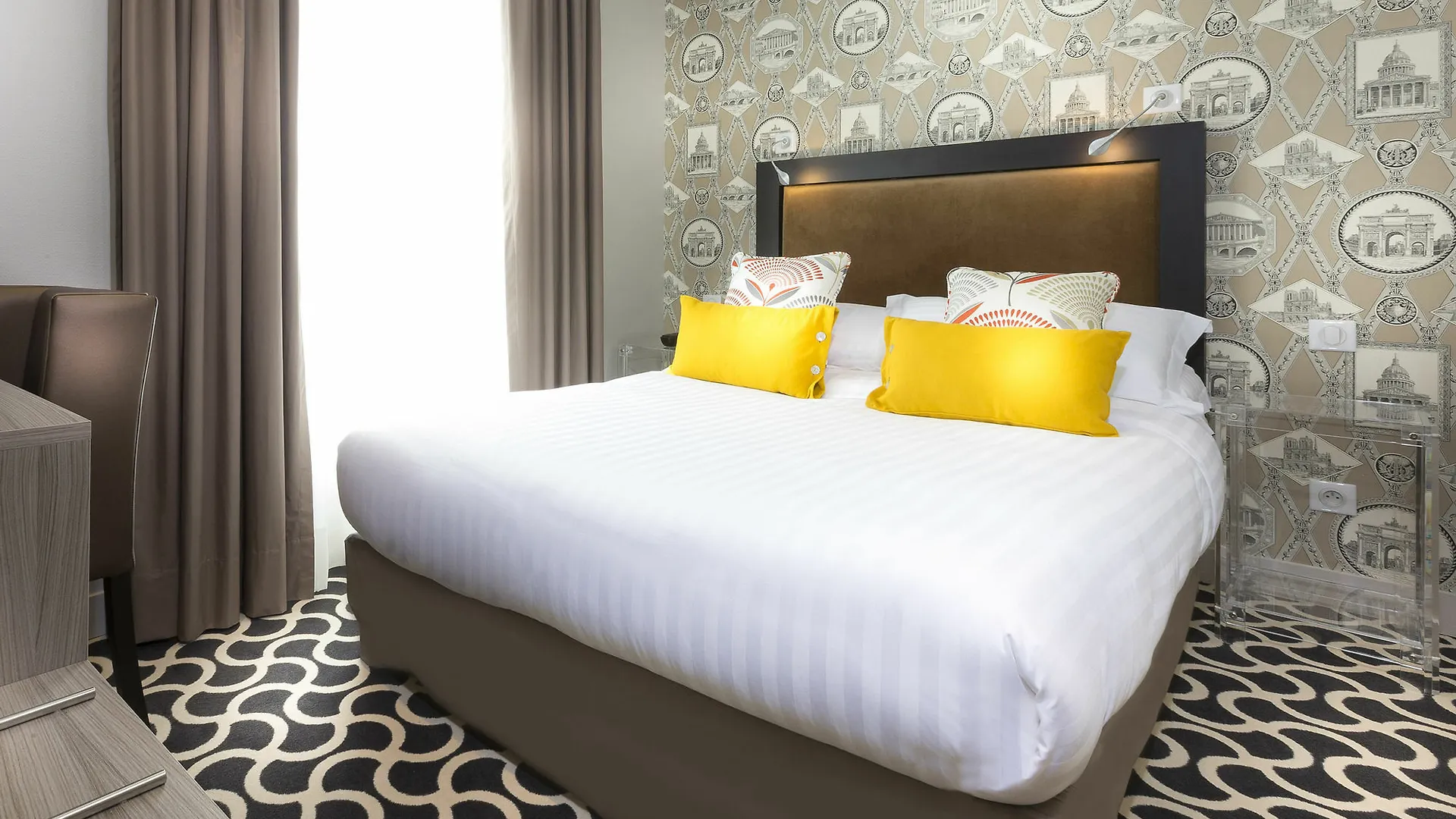 *** Hotel Hôtel International Paris France